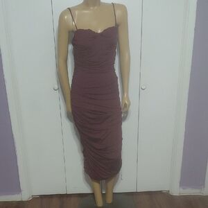 ♻️👗 Burgundy Ruched Dress